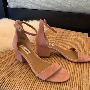 Steve Madden Irenee block heel sandal in Pink suede